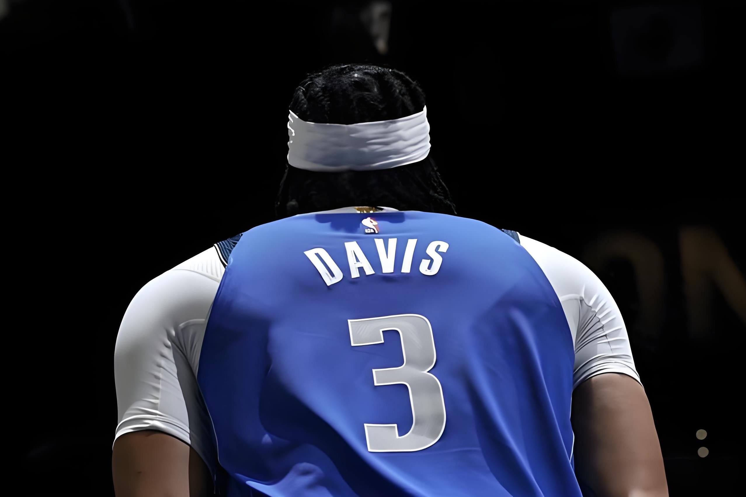 包含独行侠客场逐风，绝地反击惊掉凯尔特人帽的词条