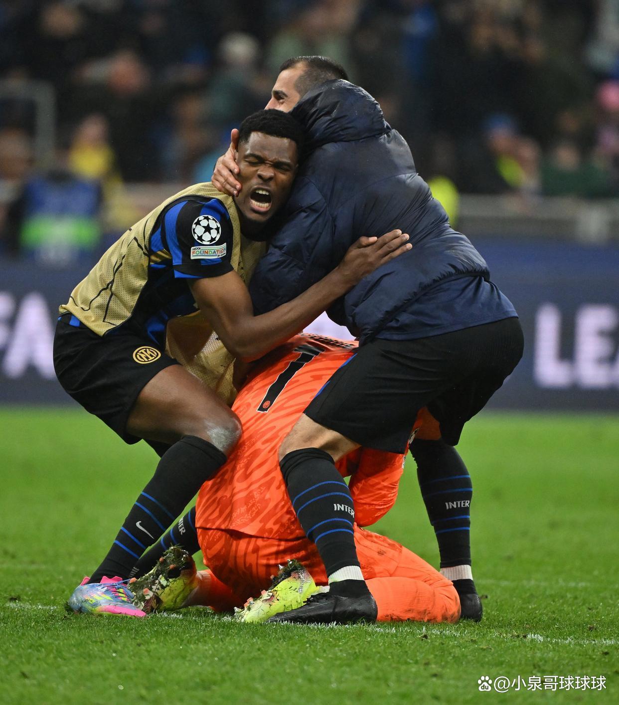 包含国米遭遇连败，争冠形势岌岌可危的词条