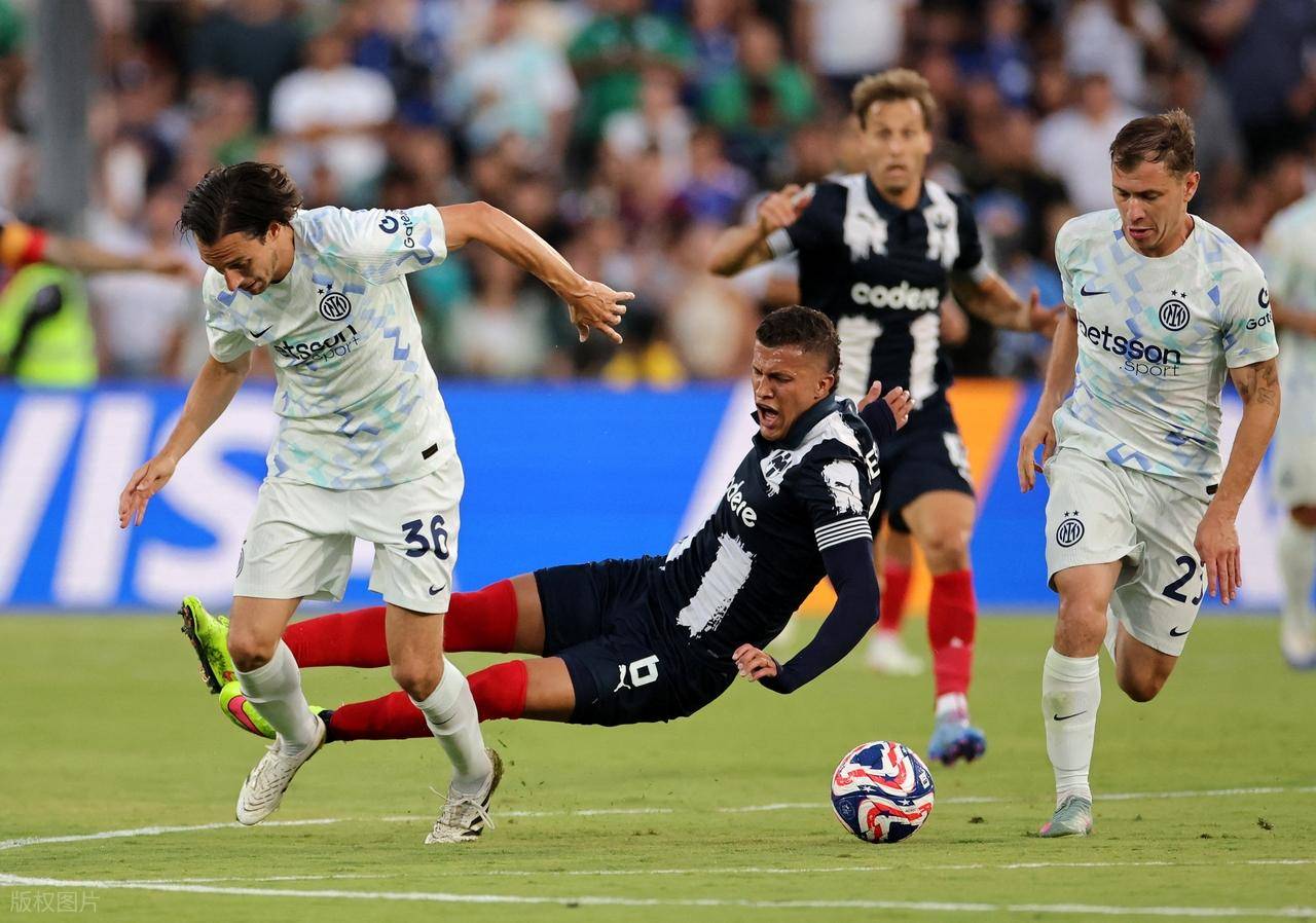 包含国米遭遇连败，争冠形势岌岌可危的词条