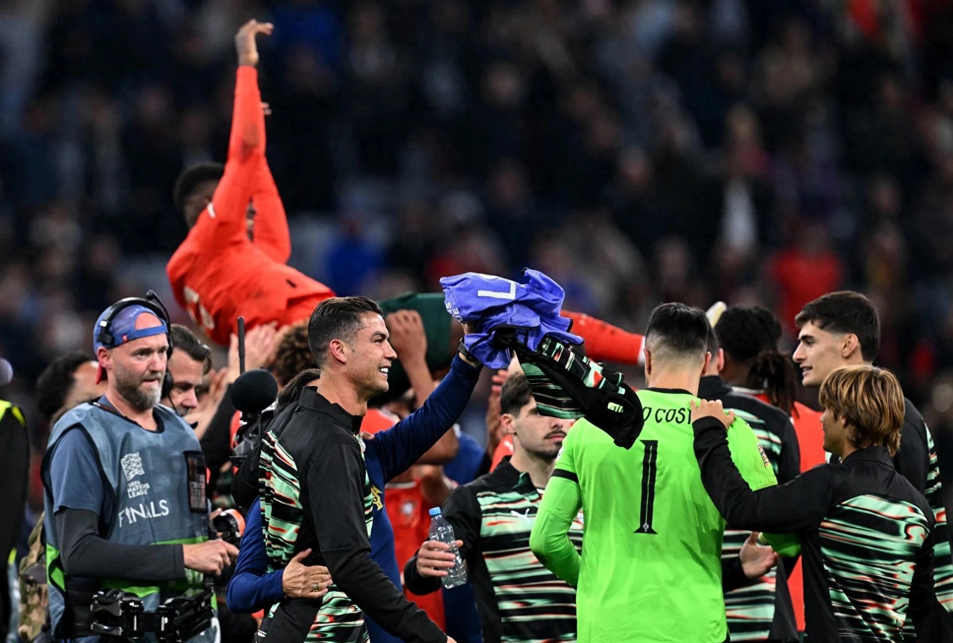 葡萄牙-大胜立陶宛，小组出线几无悬念的简单介绍