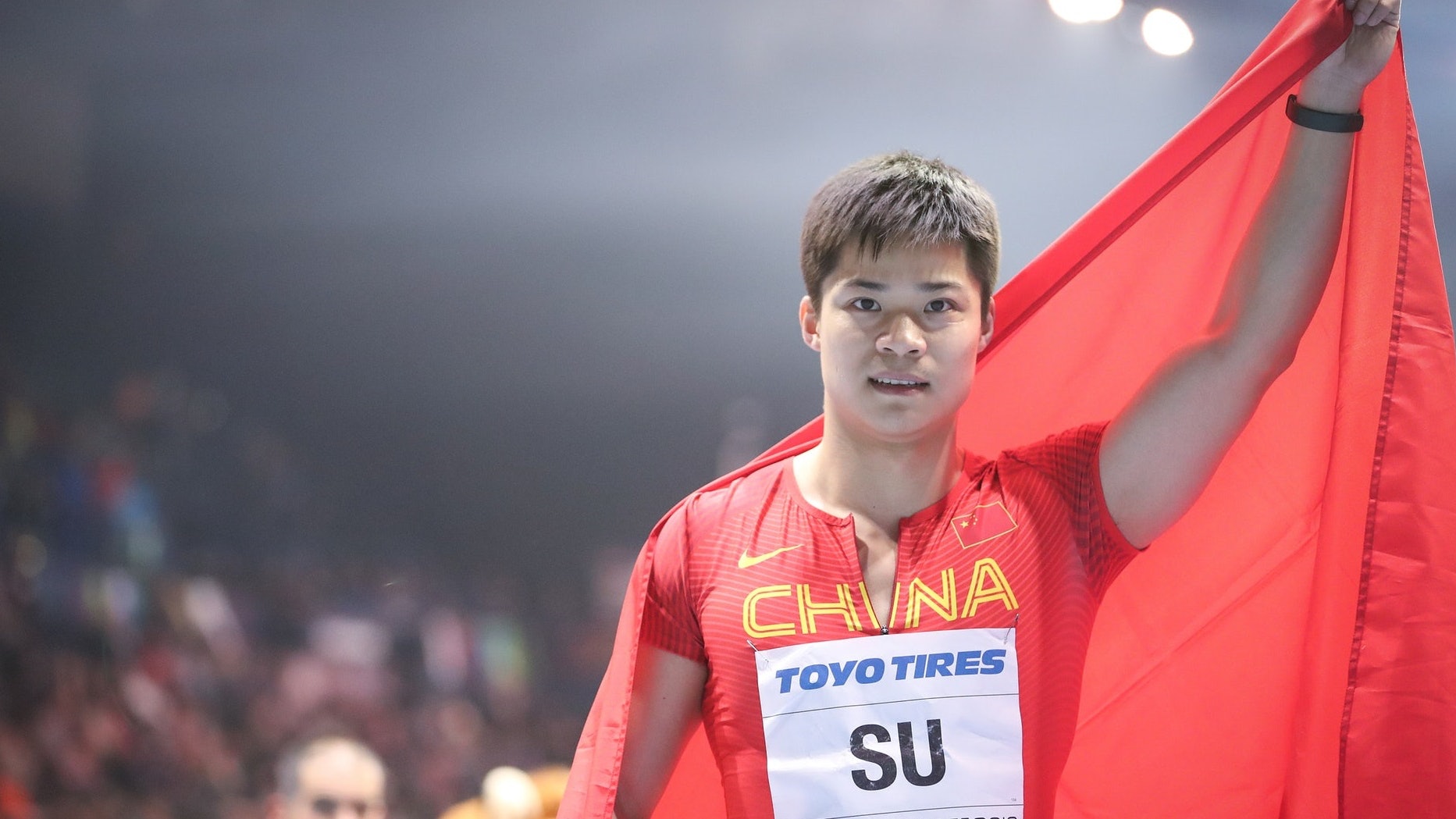 关于精神百倍！选手展现顶尖水平的信息