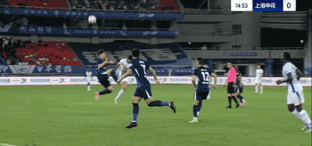 比赛中出现了惊险的绝杀一击 比赛中出现了惊险的绝杀一击