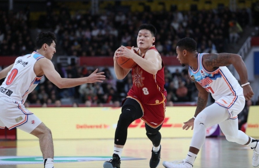 福建男篮苦战取胜，士气高涨！的简单介绍