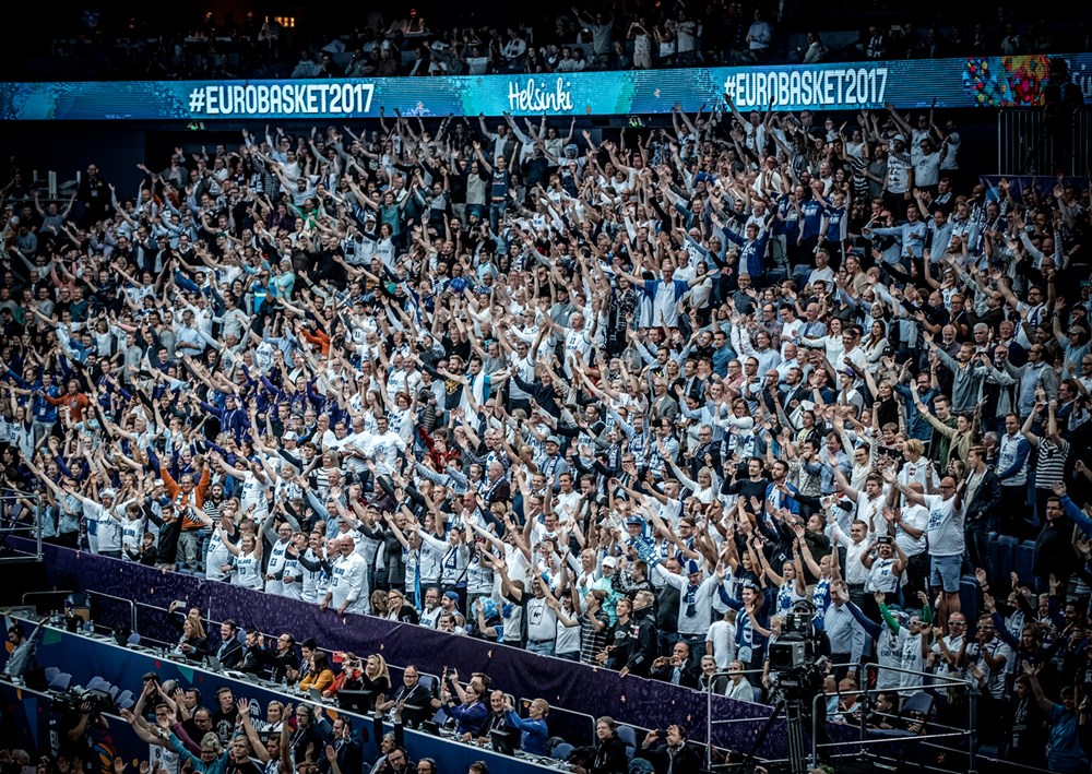 包含欧洲篮球联赛展现新风貌，球迷热烈支持的词条