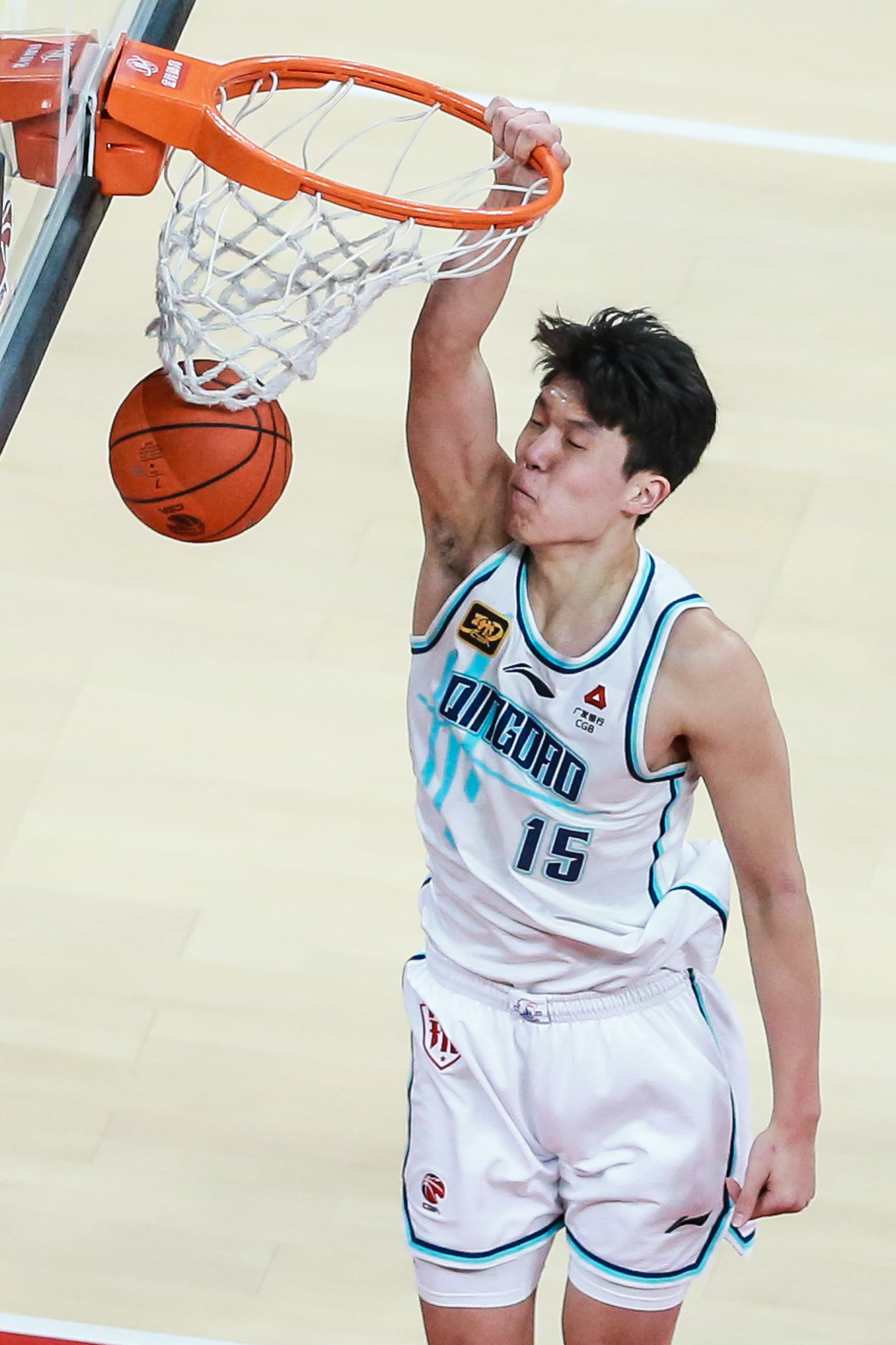 队员表现出色，带领球队实现重要胜利的简单介绍