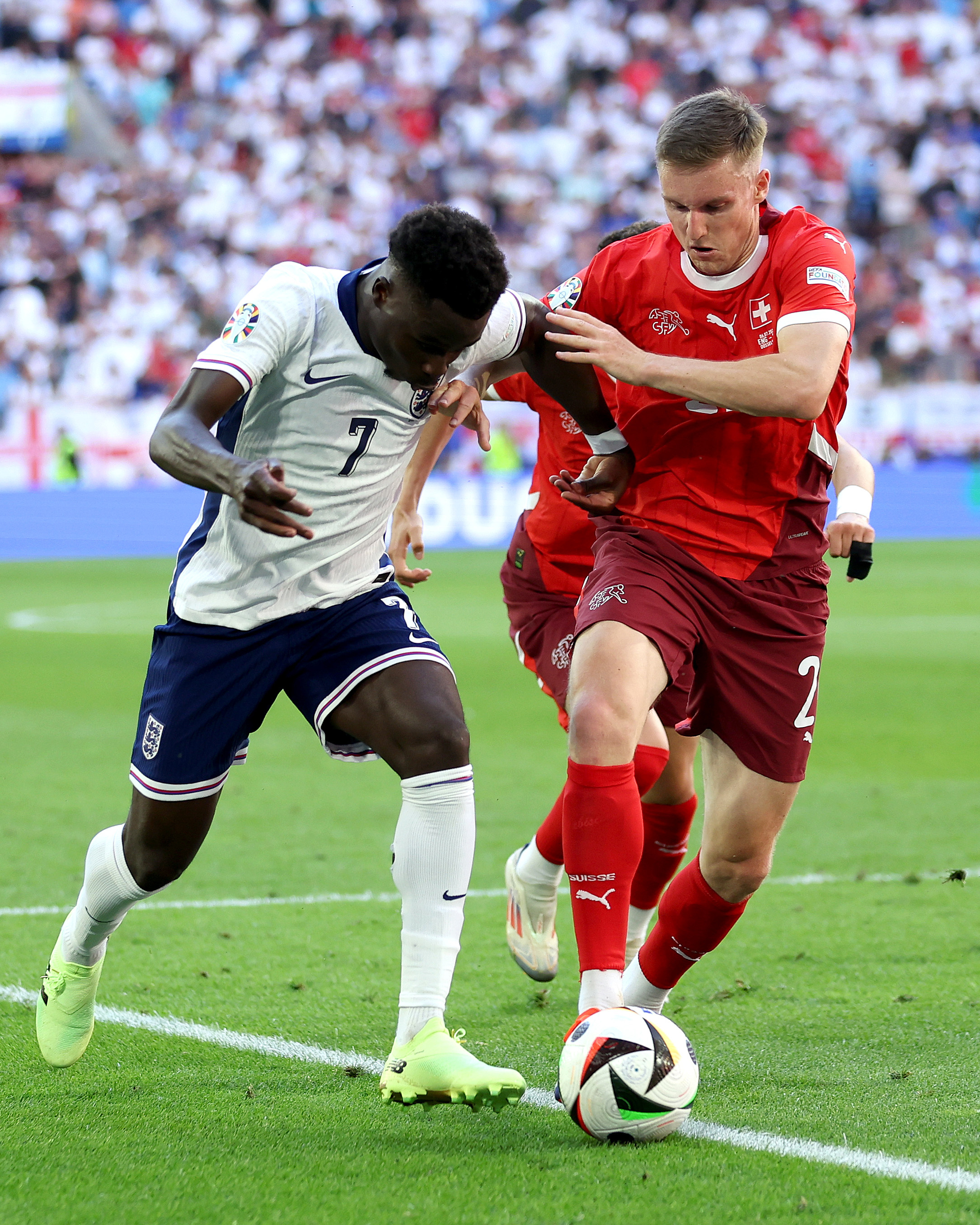 关于欧预赛匈牙利取胜卢森堡，小组前景一片明朗的信息