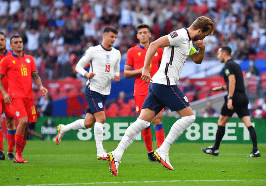 包含欧洲巅峰之战，实力悬殊的强强对抗的词条