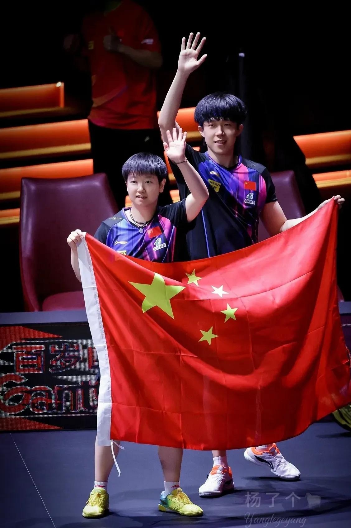 篮球赛场的决胜时刻，谁能夺魁