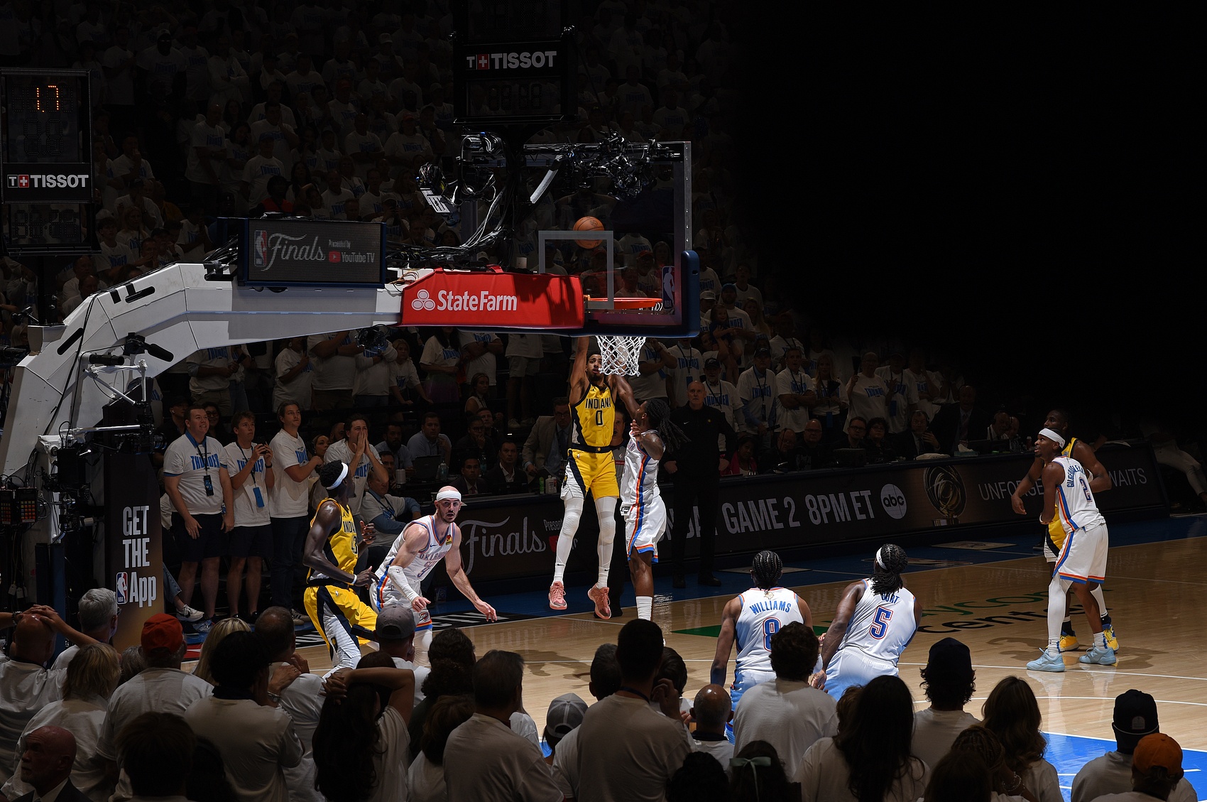 开拓者主场大胜步行者，哈登全力以赴防反击的简单介绍