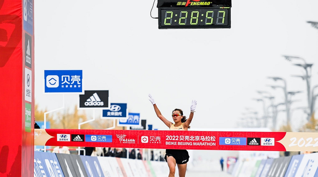 纵横马拉松，意大利名将力压群雄