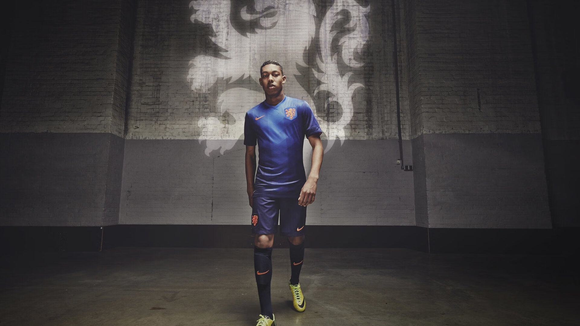 巴雷拉无解破局，墨西哥艺术足球轻取雷恩